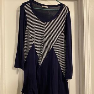 Navy Emerald brand tunic size 2x